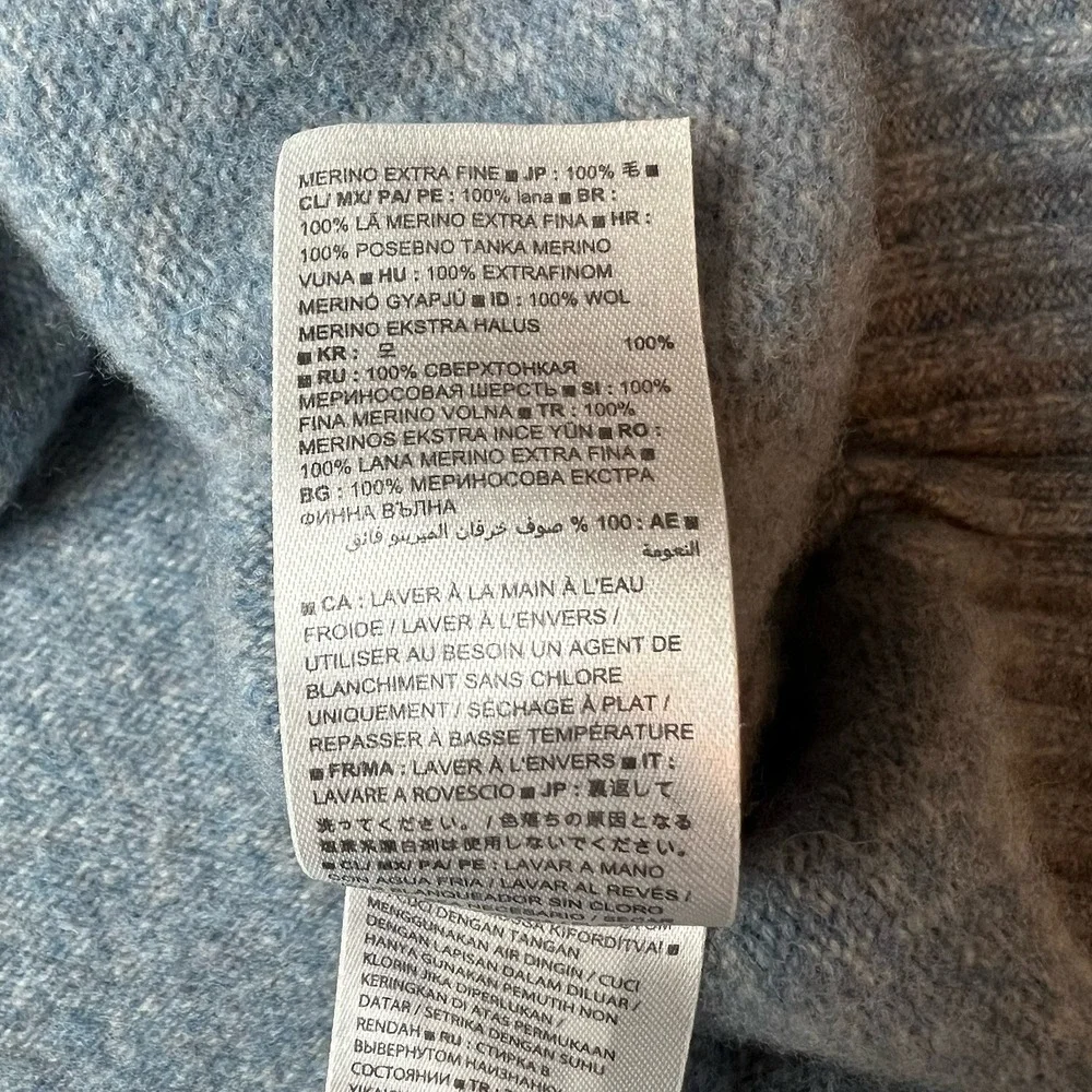Banana Republic Men's Size Large Blue Extra Fine Merino Wool Gifting Sweater